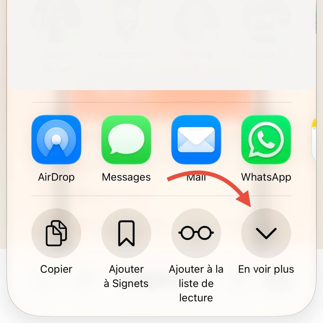 Feuille de partage iOS, avec le bouton En voir plus à droite de la rangée d'actions